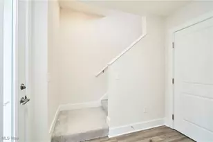 606 Mull Ave, Akron, OH 44313 - Photo 16