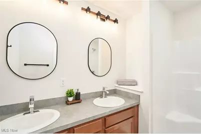 606 Mull Avenue #13, Akron, OH 44313 - Photo 12