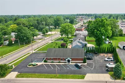 366 Portland Way N, Galion, OH 44833 - Photo 2