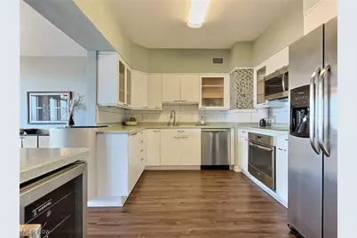 1 Bratenahl Place #1501, Bratenahl, OH 44108 - Photo 10