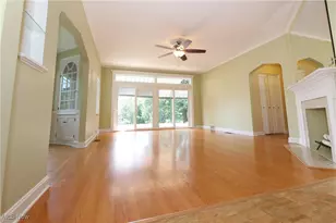 3901 Beaumont Dr, Weirton, WV 26062 - Photo 4