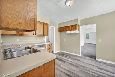 4571 Sackett Avenue, Loveland, OH 44109 - Photo 8