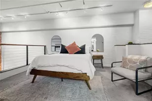 1133 W 9th St, Loveland, OH 44113 - Photo 6