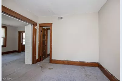 627 E 126th Street, Loveland, OH 44108 - Photo 22