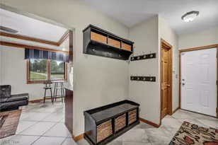 7454 Euclid Chardon Rd, Kirtland, OH 44094 - Photo 6