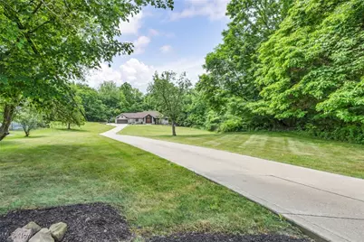 7454 Euclid Chardon Road, Kirtland, OH 44094 - Photo 2