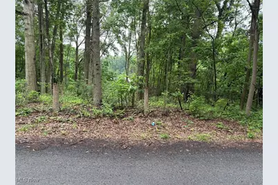 2077 Coleman Avenue, Akron, OH 44312 - Photo 2