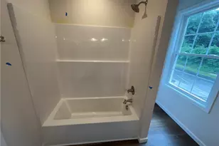 1048 Cliff View St, Youngstown, OH 44502 - Photo 10