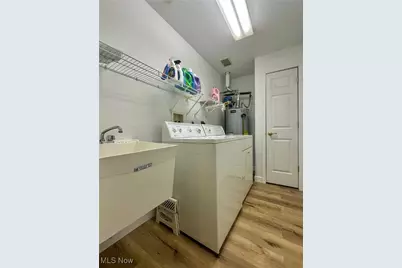 203 Willow Brook Drive NE, Warren, OH 44483 - Photo 14