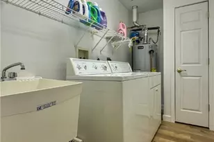 203 Willow Brook Dr NE, Warren, OH 44483 - Photo 14