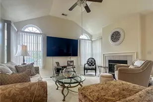 203 Willow Brook Dr NE, Warren, OH 44483 - Photo 4