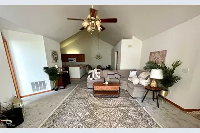 9264 Sharrott Road #104, Poland, OH 44514 - Photo 6