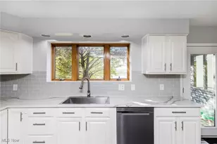 5605 Pleasant View Dr, Nashport, OH 43830 - Photo 14