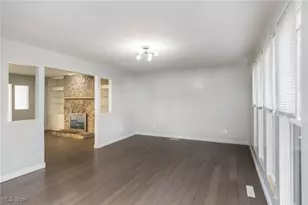 5605 Pleasant View Dr, Nashport, OH 43830 - Photo 6