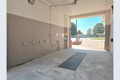 6200 Frazeysburg Road, Zanesville, OH 43830 - Photo 14