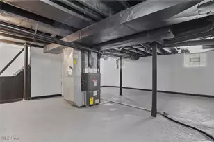 359 Beechwood Dr, Akron, OH 44320 - Photo 32