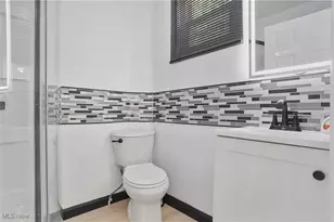 359 Beechwood Dr, Akron, OH 44320 - Photo 18