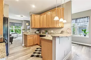 2395 Tremont Ave, Loveland, OH 44113 - Photo 8