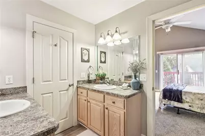 2395 Tremont Avenue, Loveland, OH 44113 - Photo 28