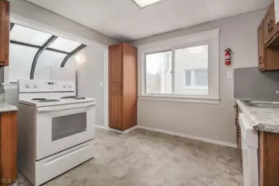 3821 Delmore Road, Cleveland Heights, OH 44121 - Photo 8