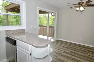 1273 Spruce Tree Ln, Amherst, OH 44001 - Photo 6