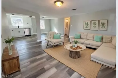 2511 Sherr Avenue SE, Canton, OH 44707 - Photo 2