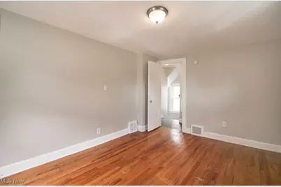 967 Pembrook Road, Cleveland Heights, OH 44121 - Photo 8