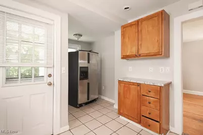 967 Pembrook Road, Cleveland Heights, OH 44121 - Photo 12