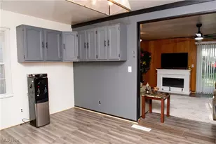 1863 Deerfield Ave SW, Warren, OH 44485 - Photo 8