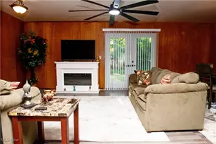 1863 Deerfield Ave SW, Warren, OH 44485 - Photo 10