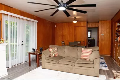 1863 Deerfield Avenue SW, Warren, OH 44485 - Photo 12