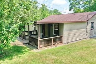 33 Knight Ln, Big Bend, WV 26136 - Photo 6