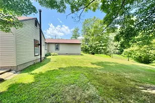 33 Knight Ln, Big Bend, WV 26136 - Photo 10
