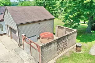 33 Knight Ln, Big Bend, WV 26136 - Photo 4