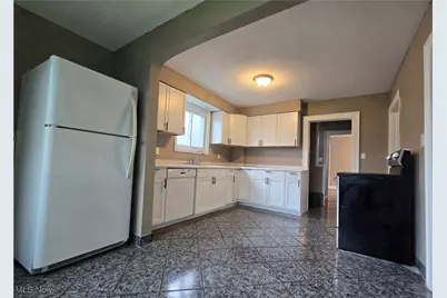 914 Dan Street, Akron, OH 44310 - Photo 10