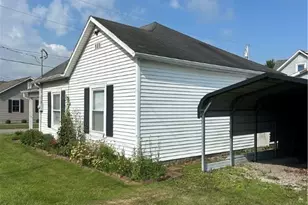 208 Center St, Woodsfield, OH 43793 - Photo 4