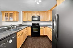 12550 Lake Ave, Oakwood, OH 44107 - Photo 6