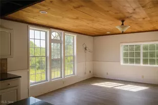 56612 McGee Rd, Shadyside, OH 43947 - Photo 12