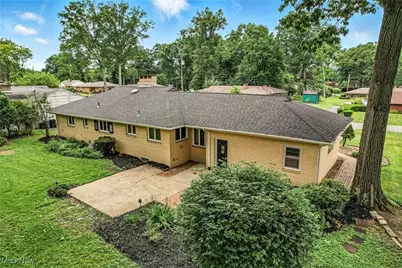 3730 Northwood Drive SE, Warren, OH 44484 - Photo 6