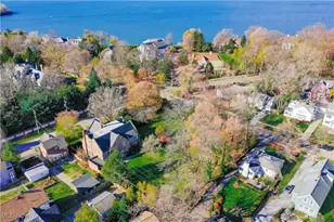 27 Garfield Ln, Bratenahl, OH 44108 - Photo 6