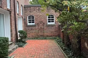 27 Garfield Ln, Bratenahl, OH 44108 - Photo 2