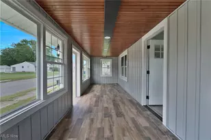 533 12th St, Campbell, OH 44405 - Photo 8