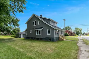 533 12th St, Campbell, OH 44405 - Photo 4