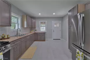 533 12th St, Campbell, OH 44405 - Photo 22