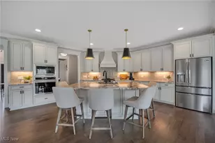 21015 Park Ridge Crossing, Strongsville, OH 44149 - Photo 2