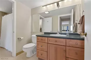 12550 Lake Ave, Oakwood, OH 44107 - Photo 22