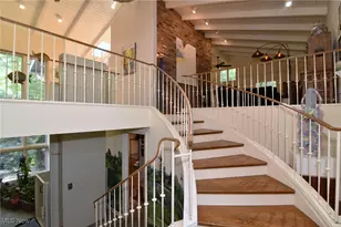 30700 Ainsworth Dr, Loveland, OH 44124 - Photo 4