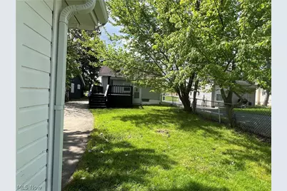 17005 Mapleboro Avenue, Maple Heights, OH 44137 - Photo 28