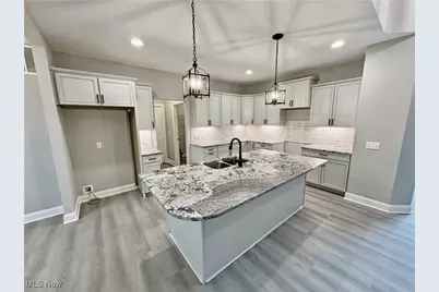 32054 Tuscan Lane #L-2, Avon Lake, OH 44012 - Photo 4