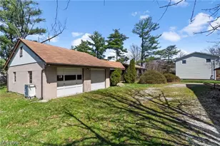 20556 Drake Rd, Strongsville, OH 44149 - Photo 4